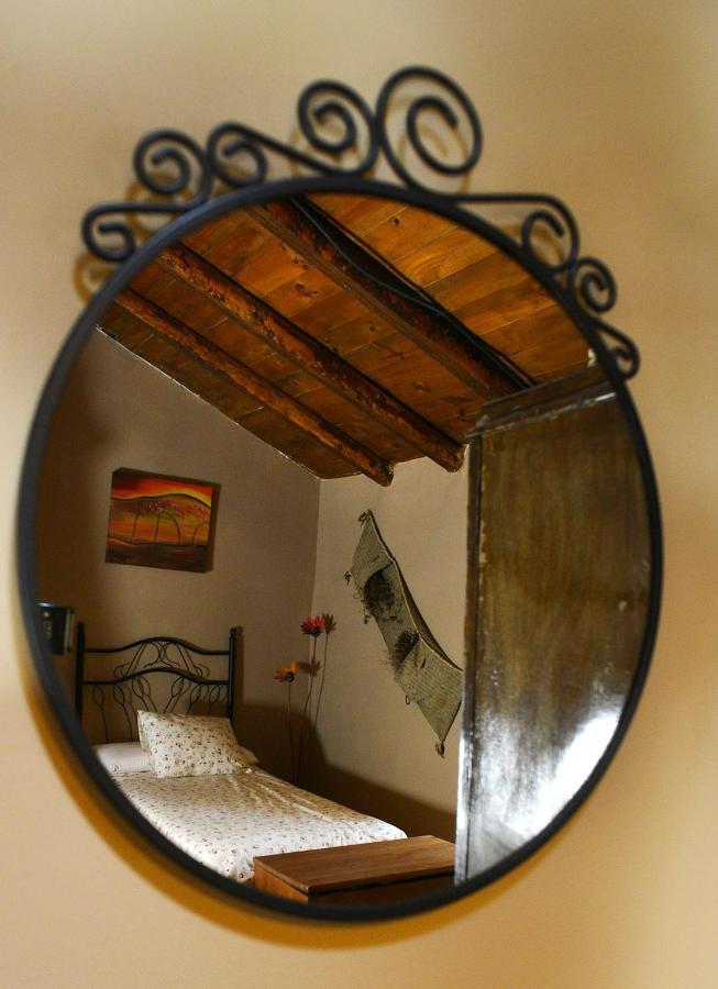 La Casita De Leire Guest House Tamajon ภายนอก รูปภาพ