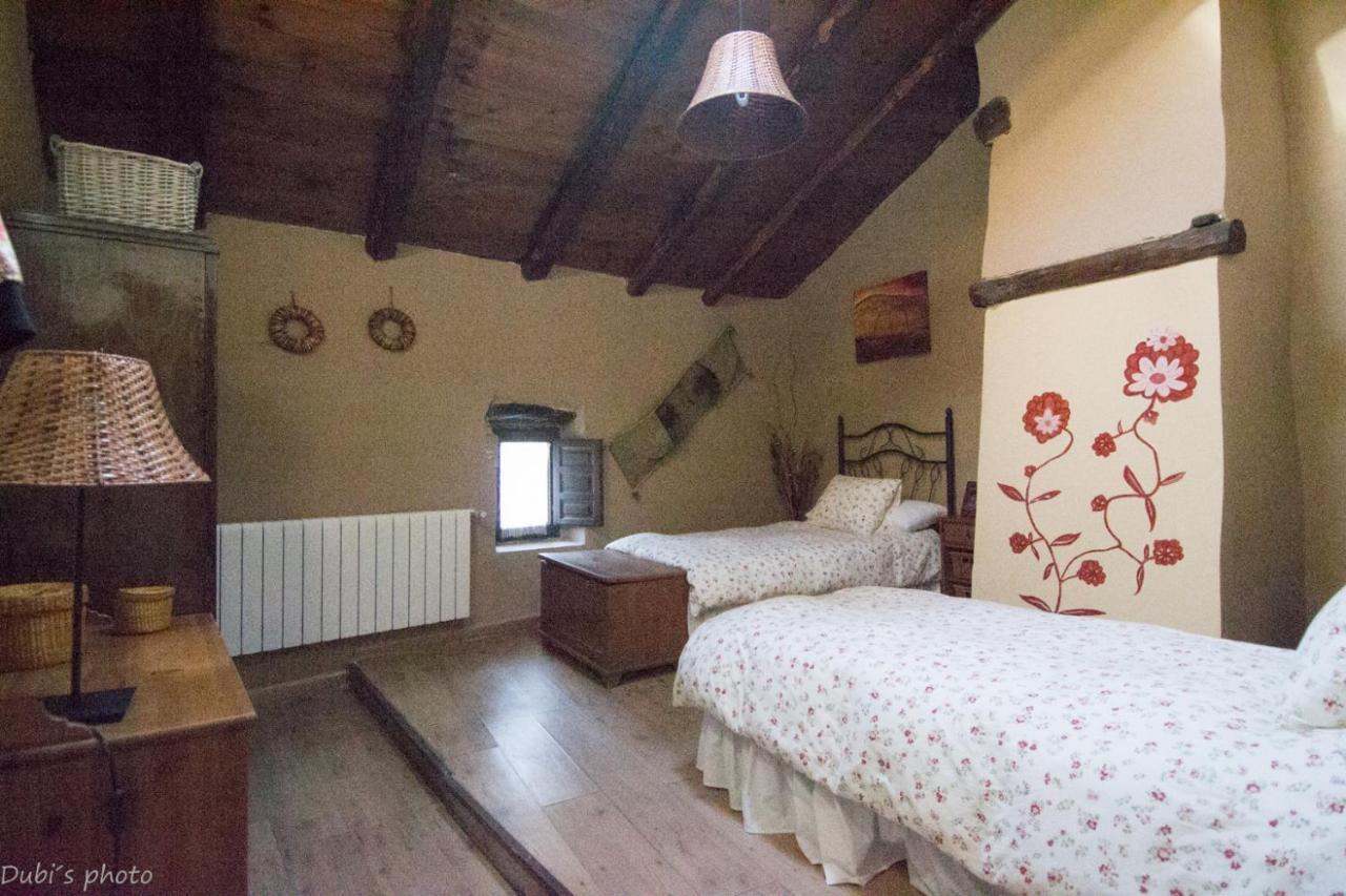 La Casita De Leire Guest House Tamajon ภายนอก รูปภาพ