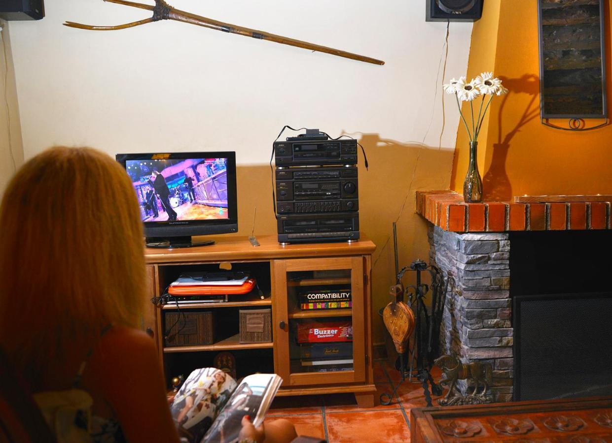 La Casita De Leire Guest House Tamajon ภายนอก รูปภาพ
